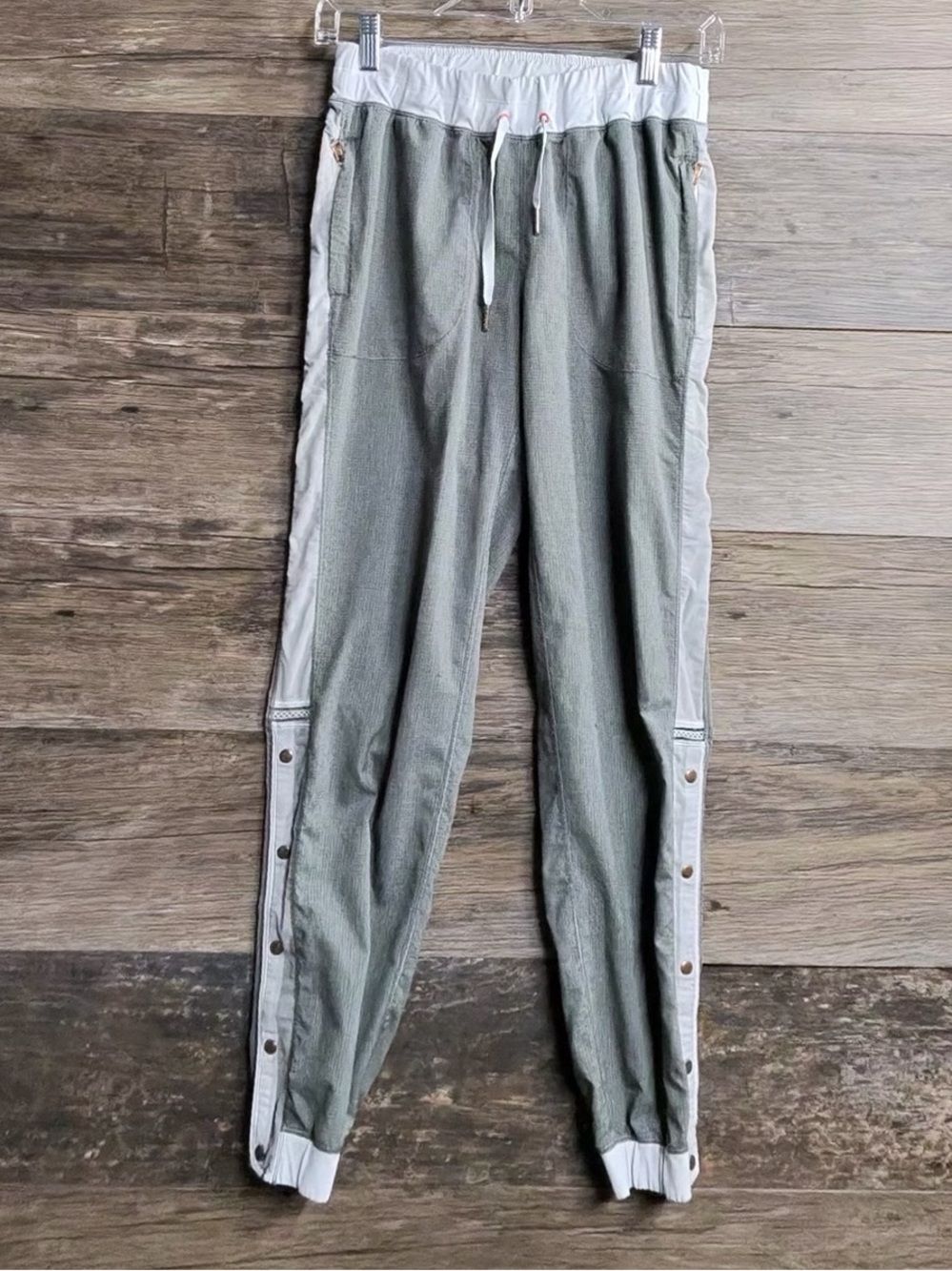 lululemon athletica Joggers with White Side Panels